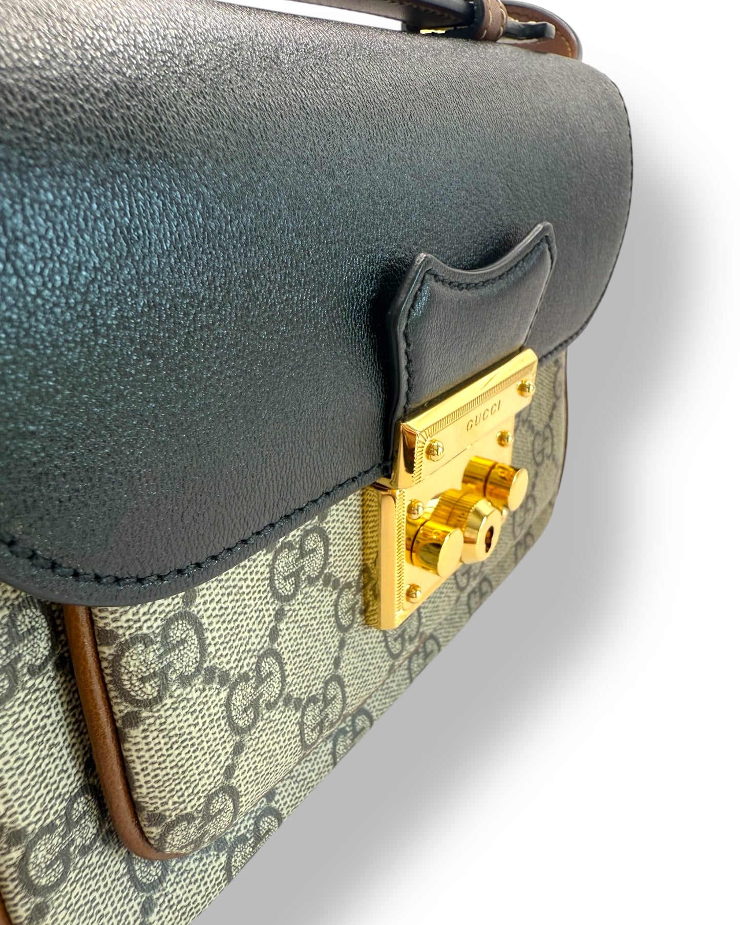 Gucci GG Supreme Padlock